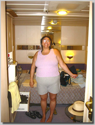 Rooty Jr. posing in the middle of our cabin number 4463 on deck 4
